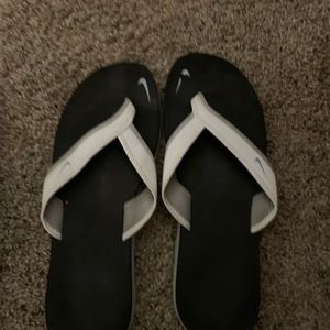 Women’s Nike flip flop